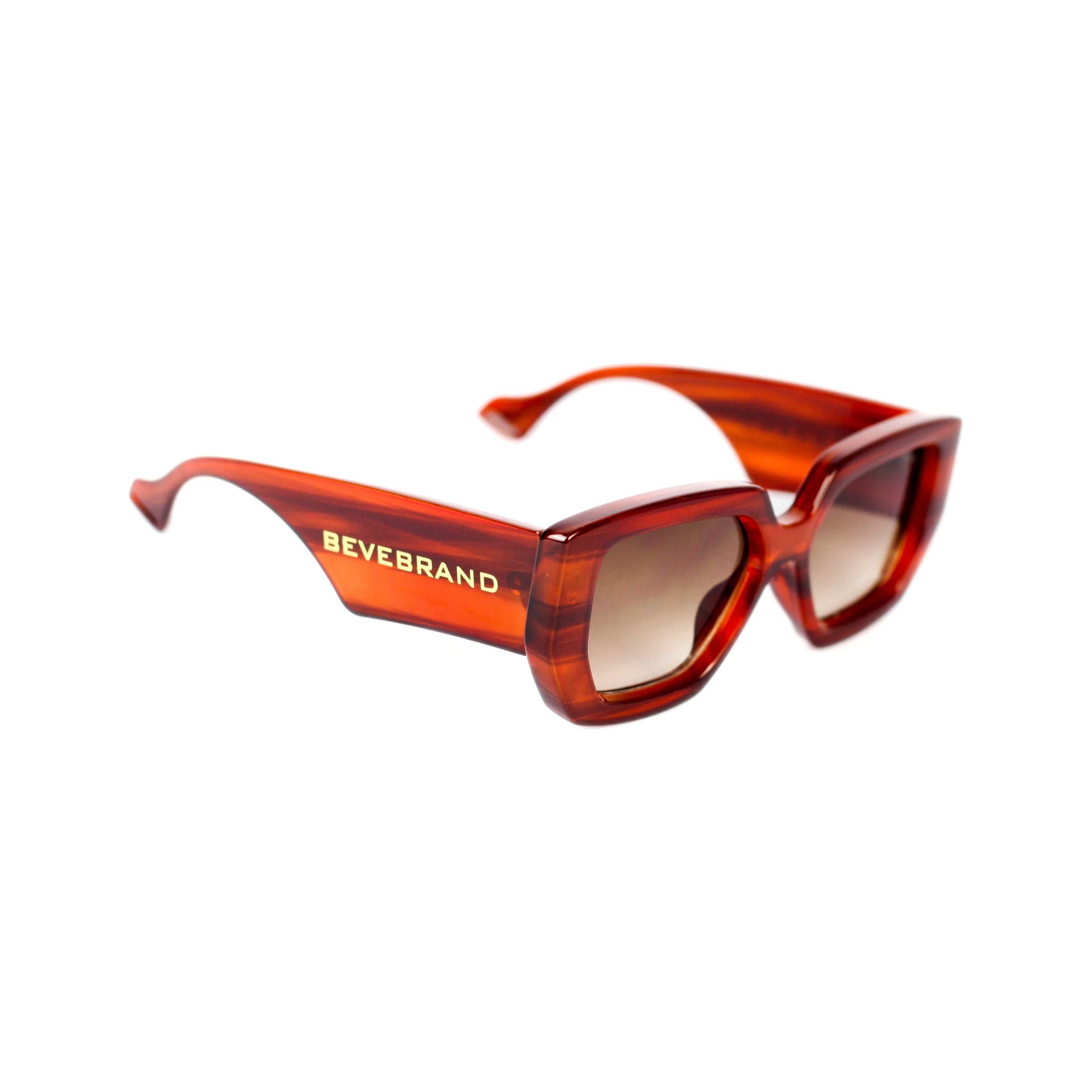 MAIN CHARACTER -  BROWN